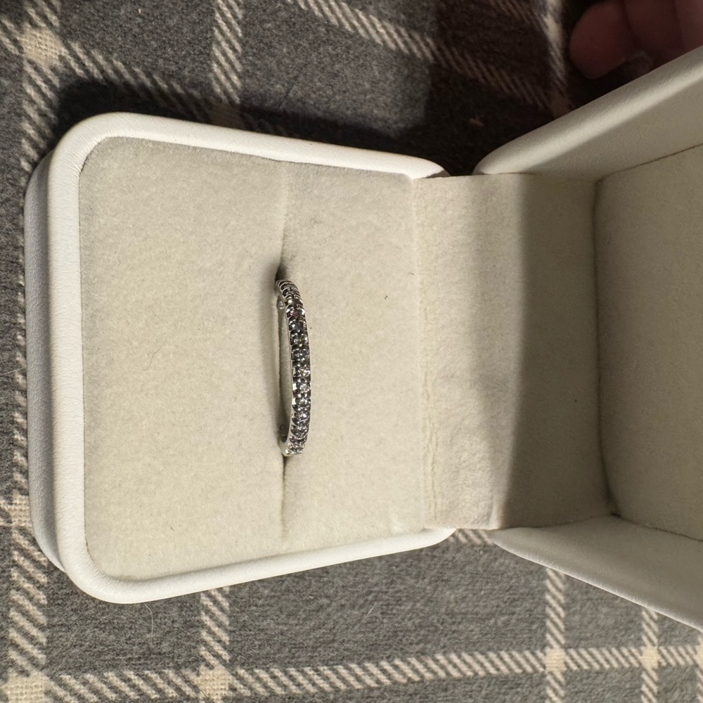 Wedding band. White gold. Size 6